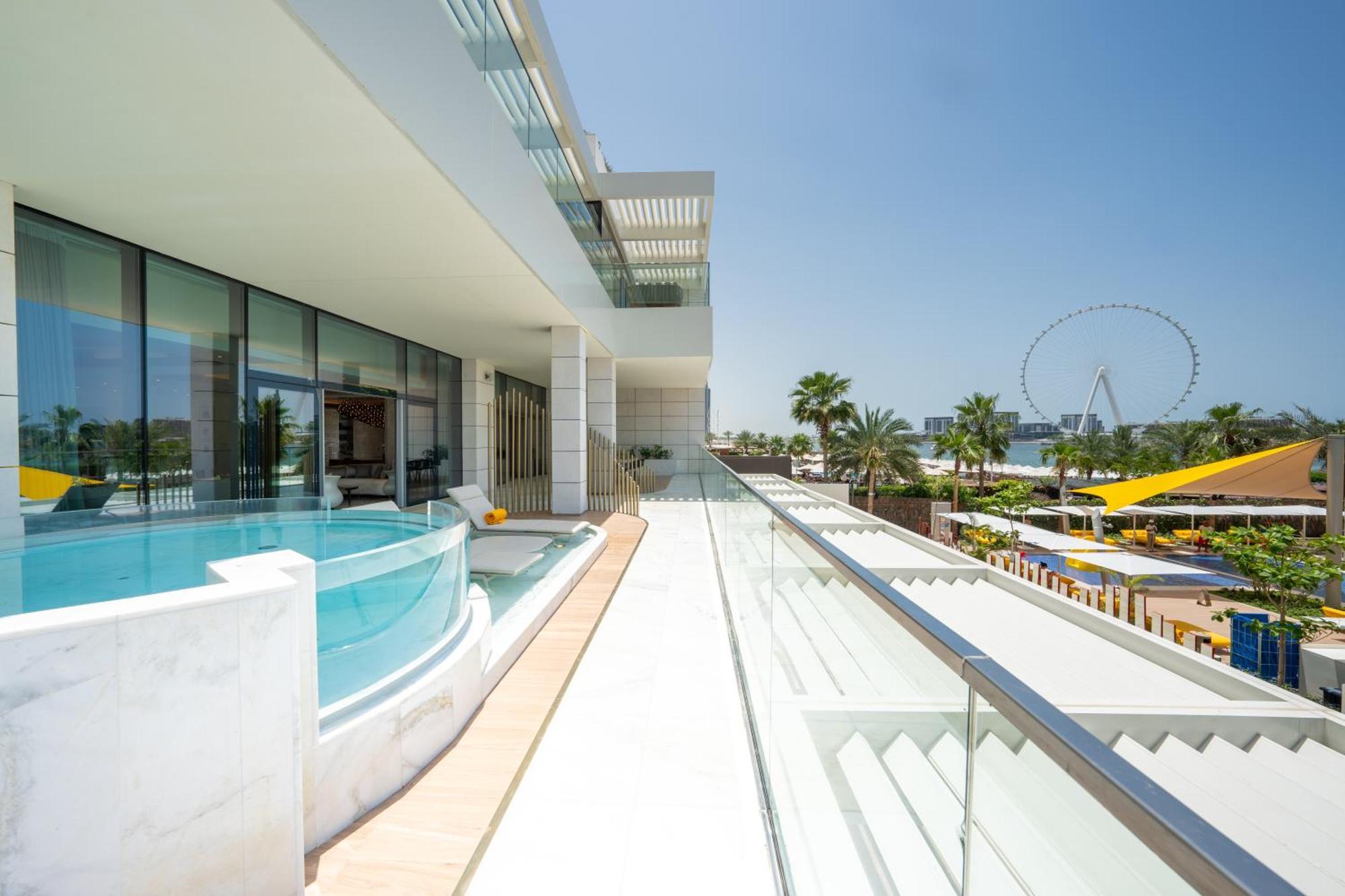 ホテル Five Luxe ドバイ エクステリア 写真 The View at The Palm