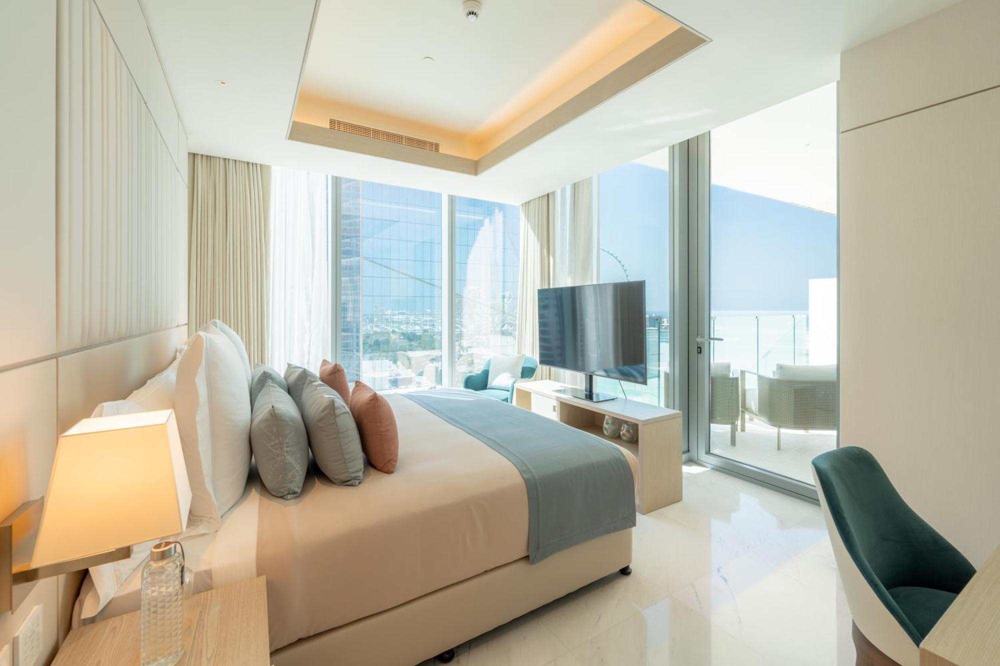 ホテル Five Luxe ドバイ エクステリア 写真 A bedroom at the hotel