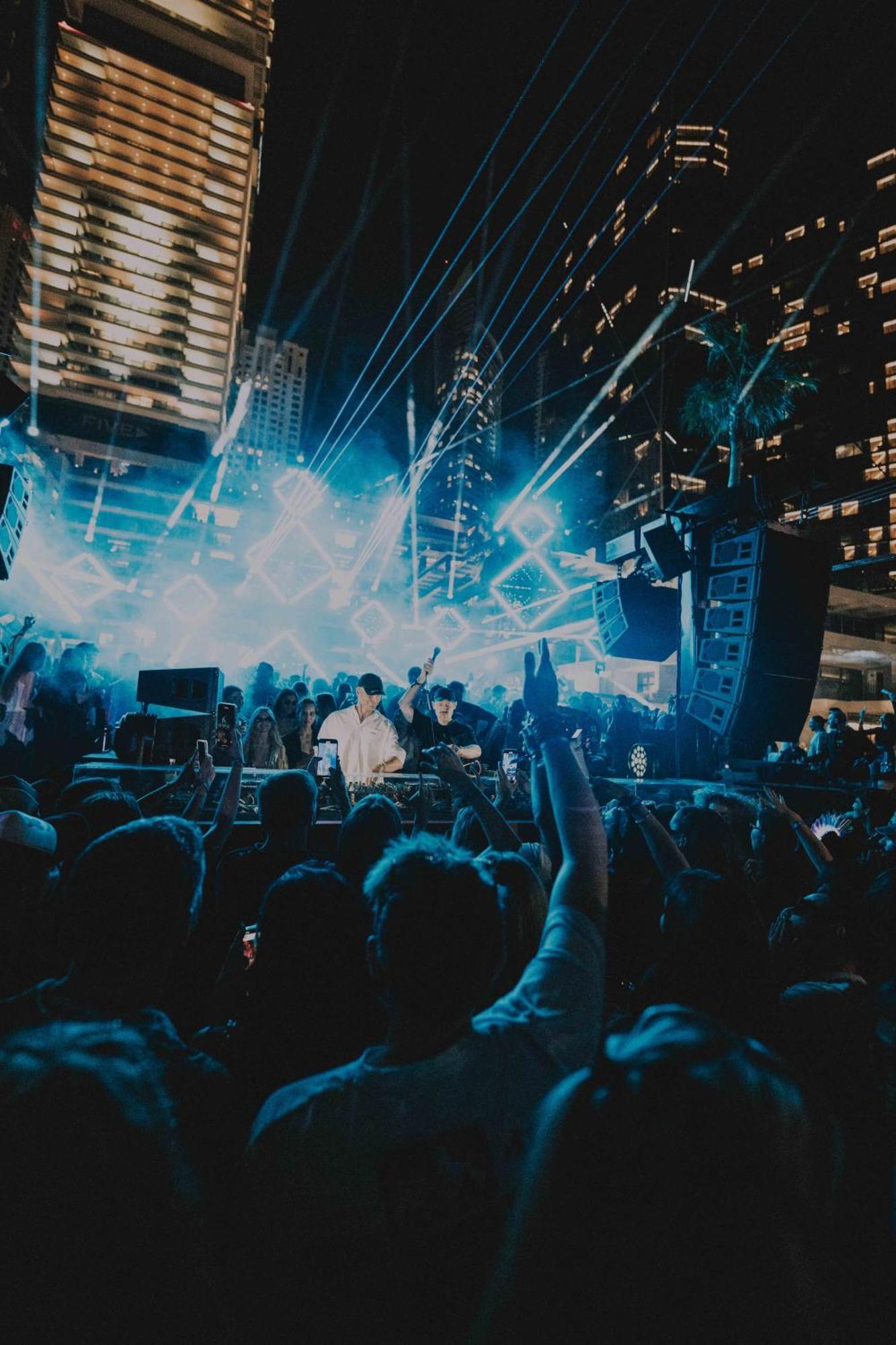 ホテル Five Luxe ドバイ エクステリア 写真